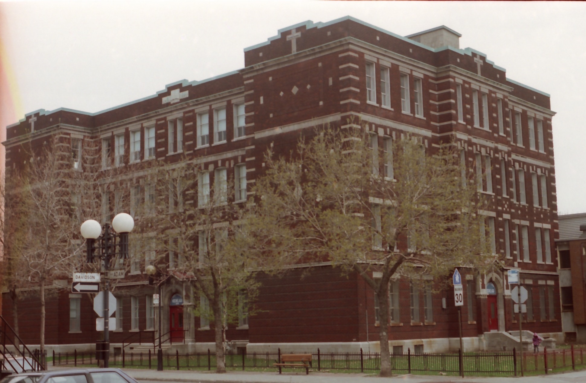 521408320_1039966681679145_315889172519982826_n_1940x1269